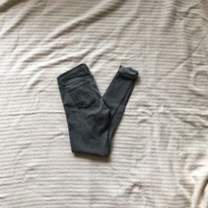 Women’s skinny jeans